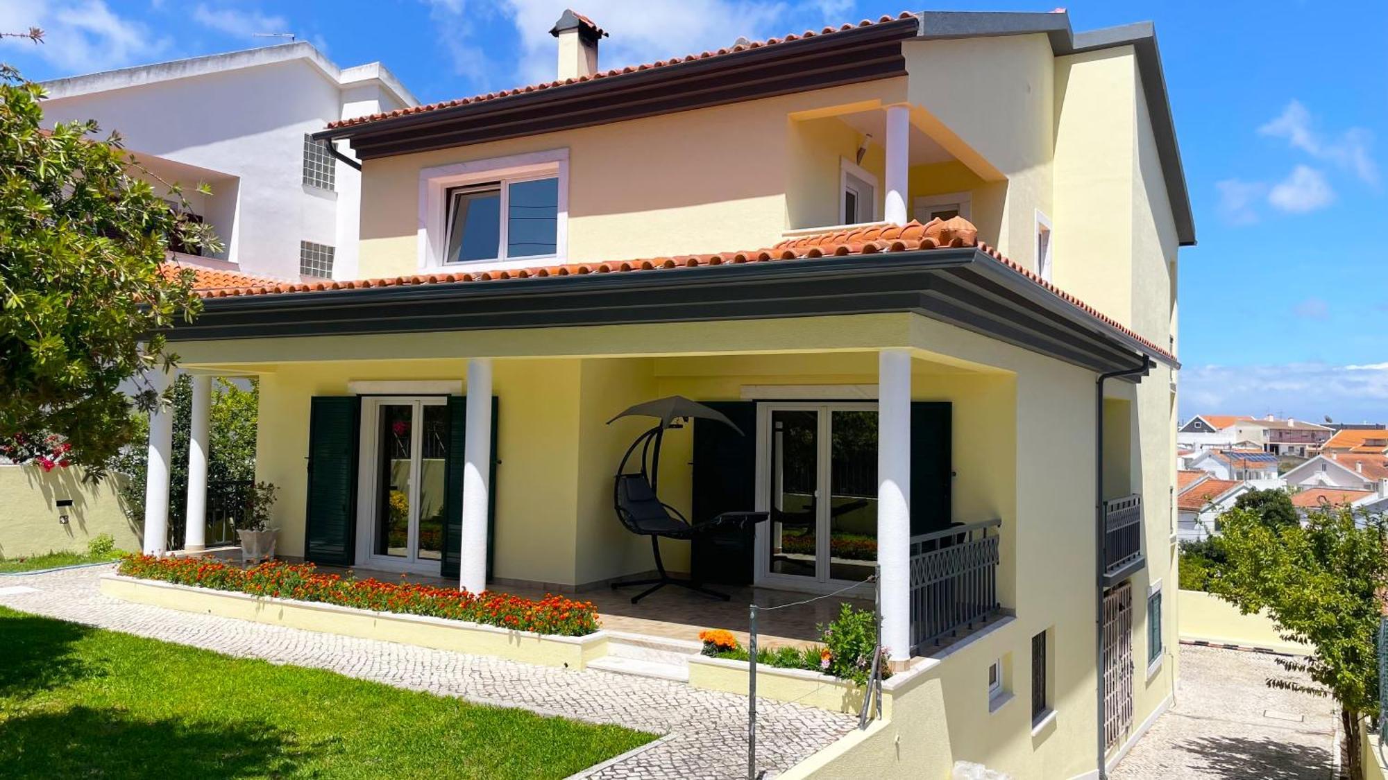 Lolik Villa Sobreda Exteriör bild