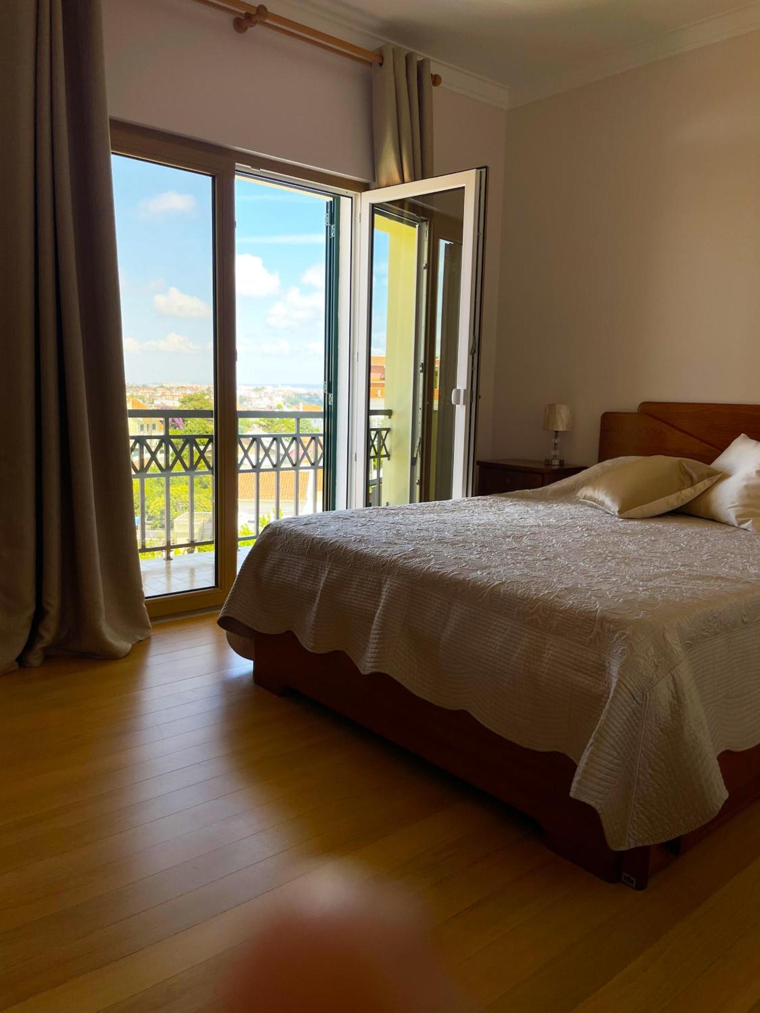 Lolik Villa Sobreda Exteriör bild